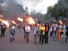ФАКЕЛНО ШЕСТВИЕ УКРАСИ СТАЧКАТА