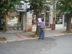 ПРОДЪЛЖАВА ПЛАКАТНАТА ВОЙНА