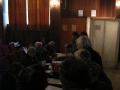 БЪРЗИЯ-ОПАШКИ ОТ ГЛАСУВАЩИ, ГАГАНИЦА-ТЪЛПА ЛЕКАРИ ПРЕД СЕКЦИЯТА!?