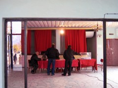 В КОТЕНОВЦИ ВСИЧКО Е СПОКОЙНО, ЗАМФИРОВО-ЗАТИШИЕ ПРЕД БУРЯ...